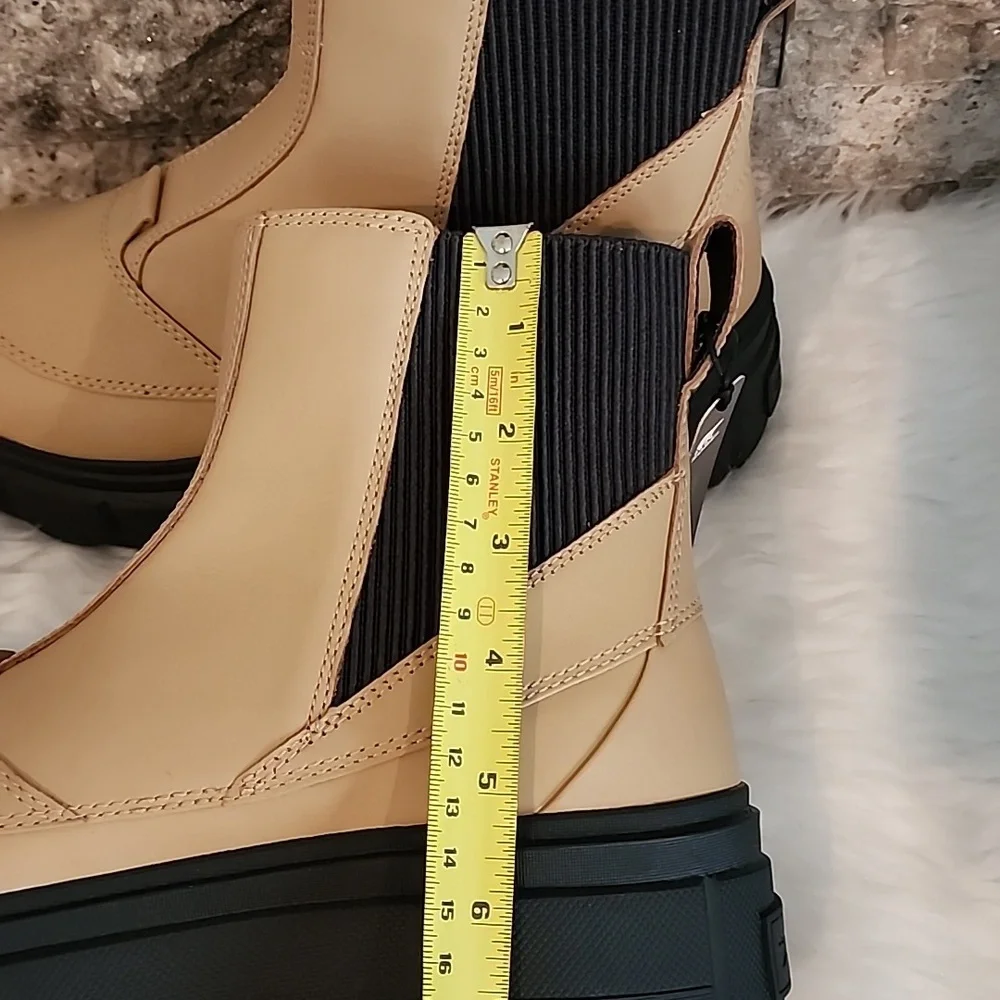 Sorel Caribou X Waterproof Platform Chelsea Boot Brand New